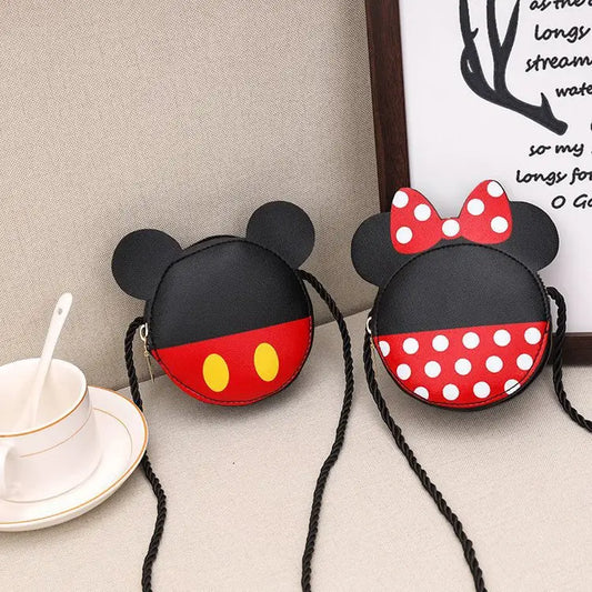 Introducing the SM Minnie Shoulder Bag – a stylish and playful accessory for Disney fans! 🎀