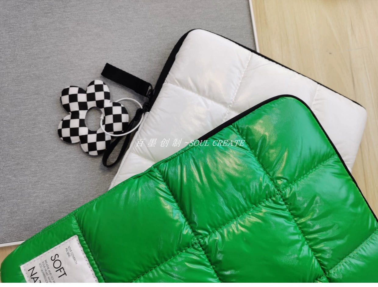 The Baimo Cloud Bag is a soft, waterproof liner for tablets and notebook computers, compatible with brands like Apple, Huawei, Xiaomi, and Dell.