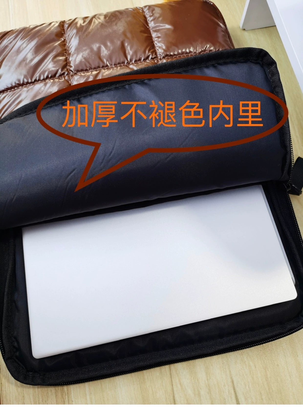 The Baimo Cloud Bag is a soft, waterproof liner for tablets and notebook computers, compatible with brands like Apple, Huawei, Xiaomi, and Dell.