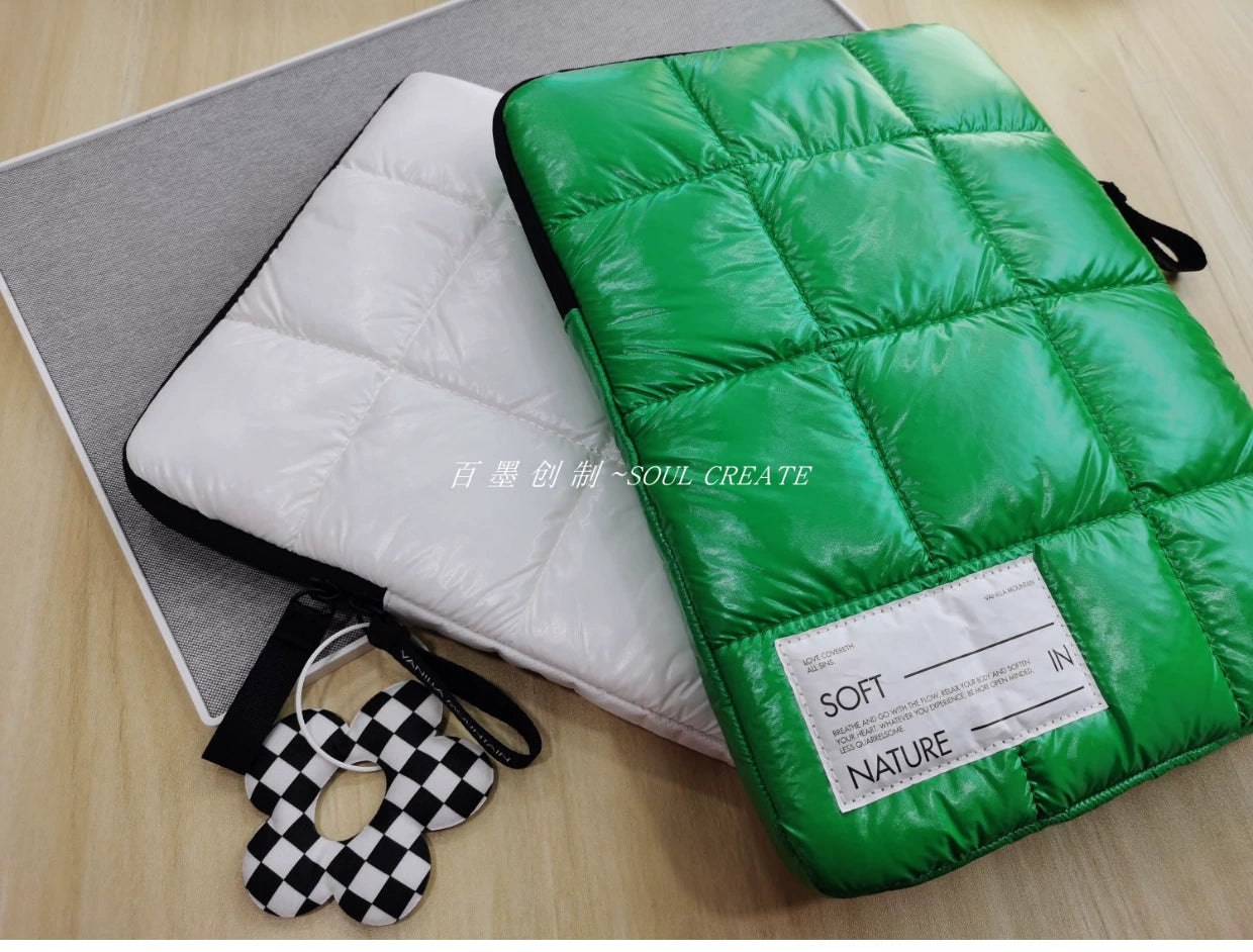 The Baimo Cloud Bag is a soft, waterproof liner for tablets and notebook computers, compatible with brands like Apple, Huawei, Xiaomi, and Dell.