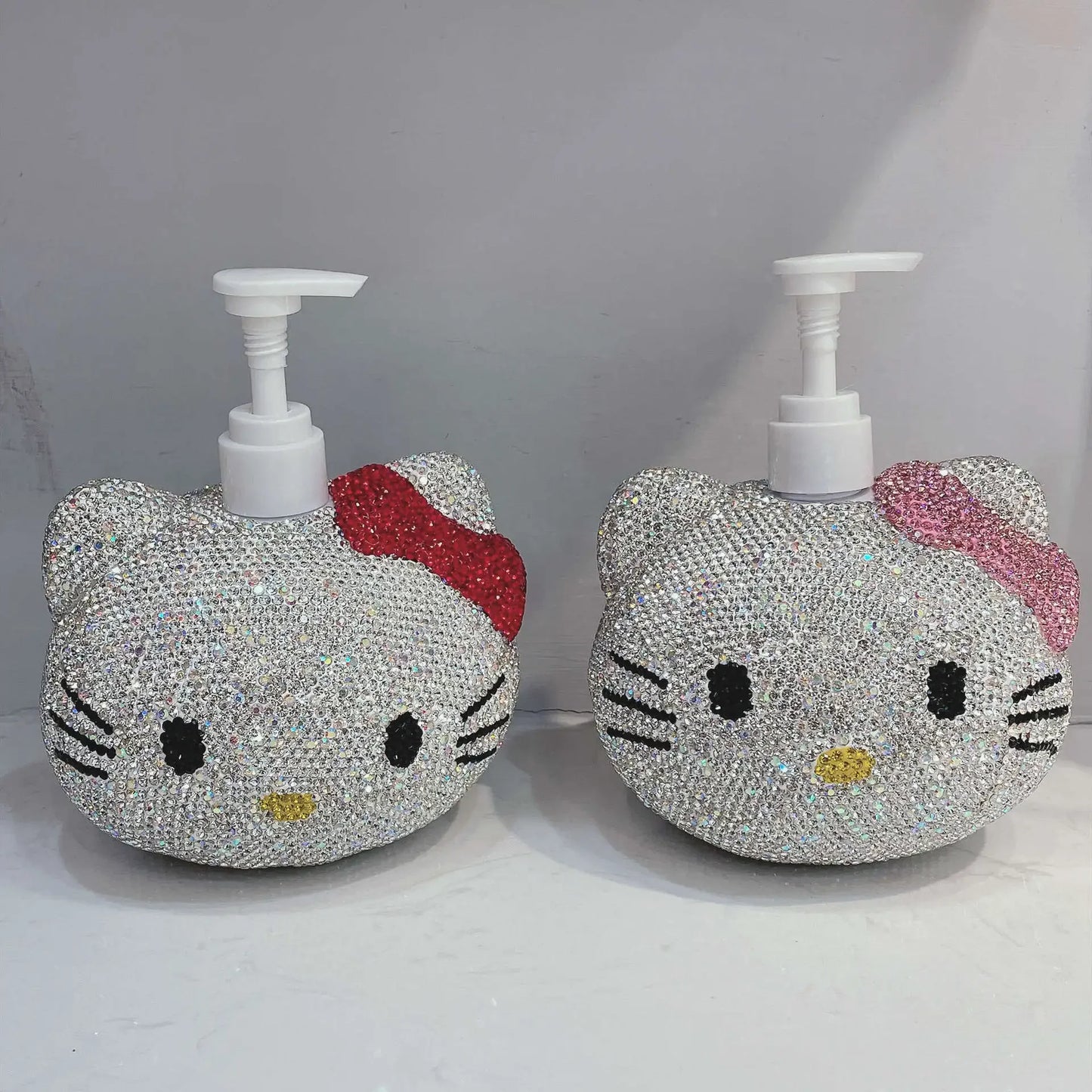 hello kitty accessorie  travel lotion bottle