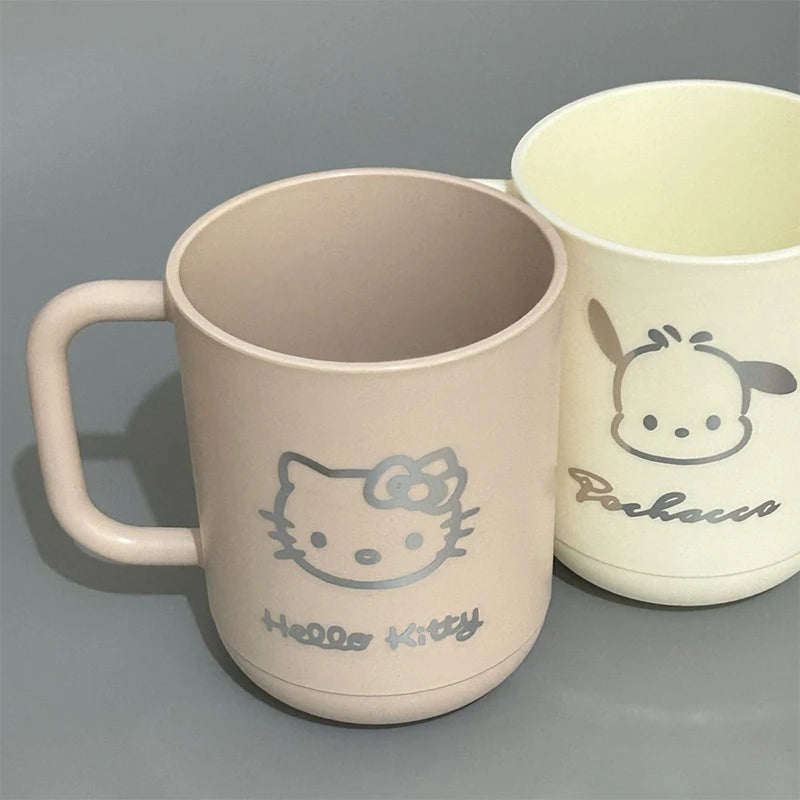 Hello Kitty Mouthwash Cup