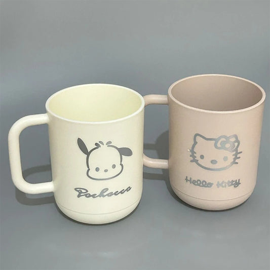 Hello Kitty Mouthwash Cup